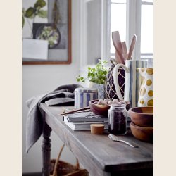 Elose vase, petroleum