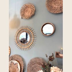 Spejl med bambusramme