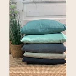 Hrpude med fyld. 50x50 cm