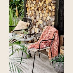 Ray sidebord i fiberbeton