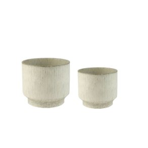 Saga urtepotteskjuler