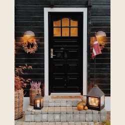 Sort helrslanterne, Mega Quadro