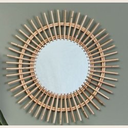 Spejl med bambusramme